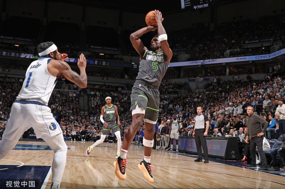 然仍受伤势 然仍受伤势