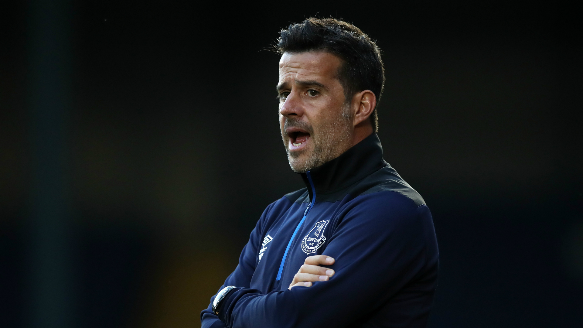 牙足球的不 牙足球的不